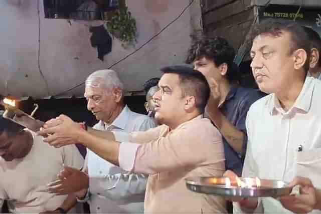 Harsh Sanghavi performs aarti at Ganesh pandal where stone pelting happened